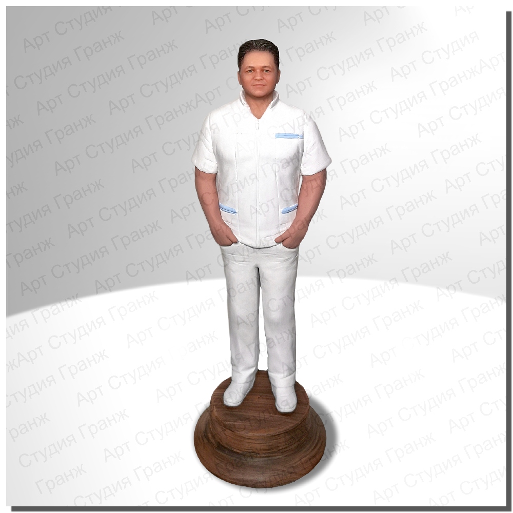фигурка доктора